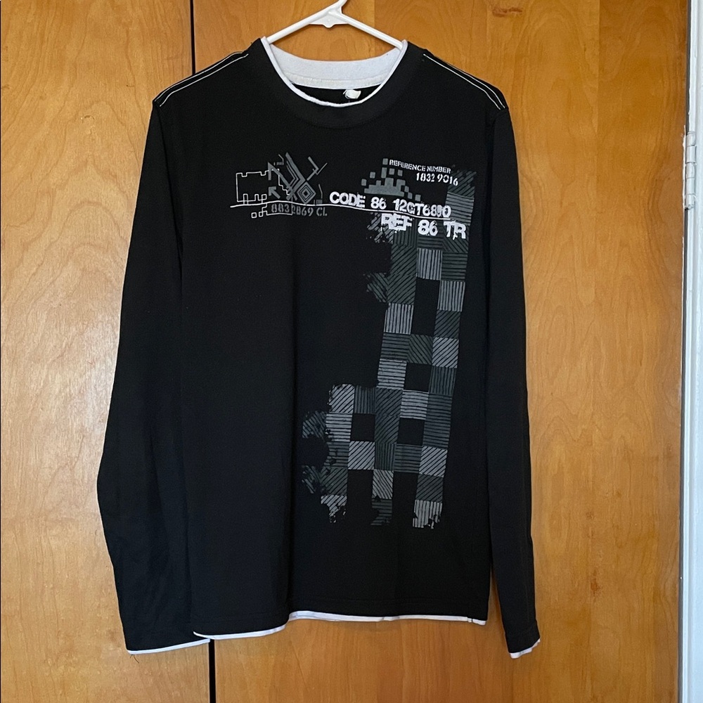 River Island Men’s Black Checkered Graphic Long Sleeve Shirt